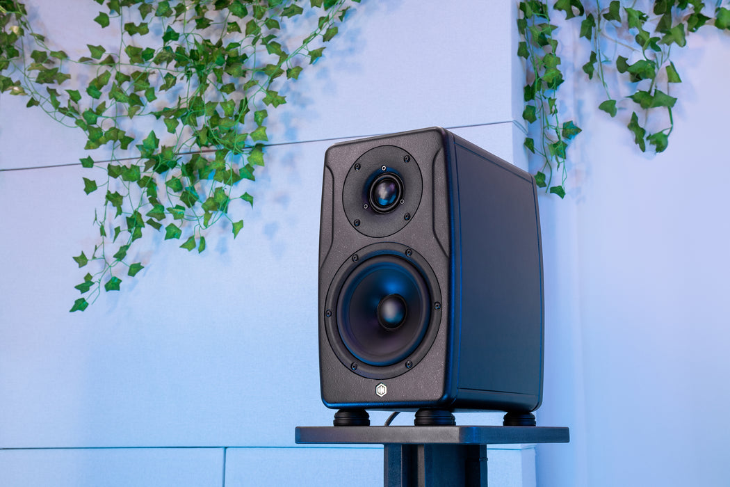 IK Multimedia iLoud Precision 5 MKII