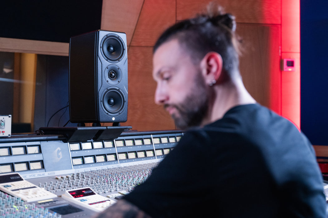 IK Multimedia iLoud Precision MTM MKII