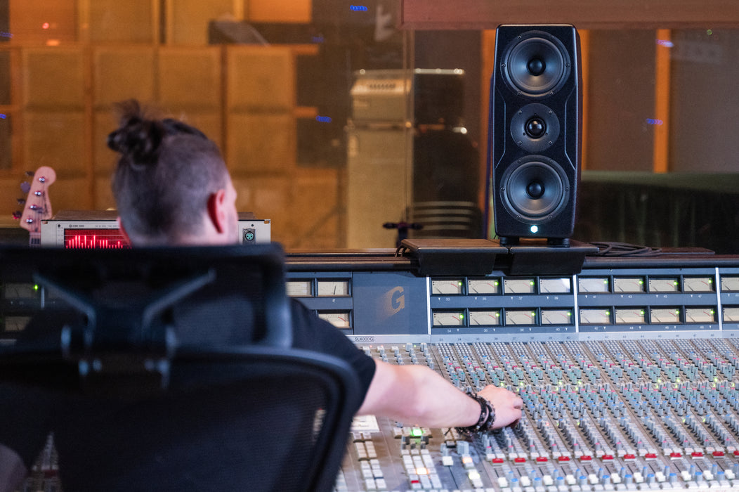 IK Multimedia iLoud Precision MTM MKII